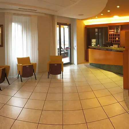 Colonne מלון 3*