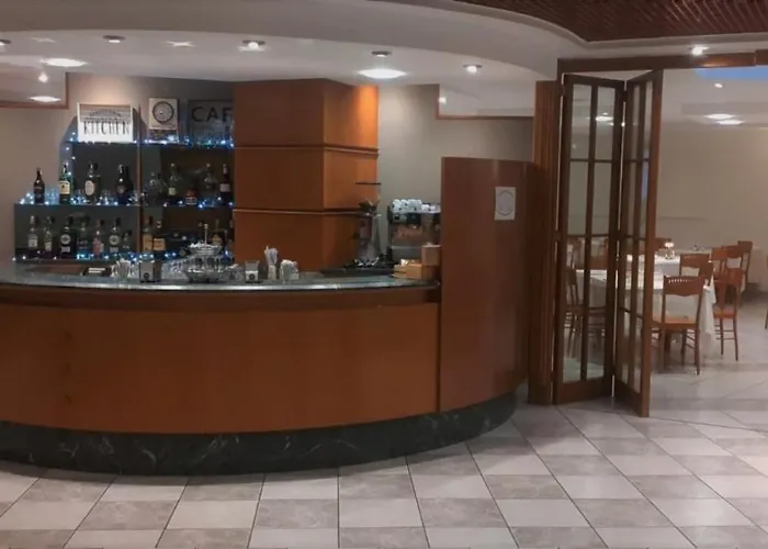 Отель Colonne 3*