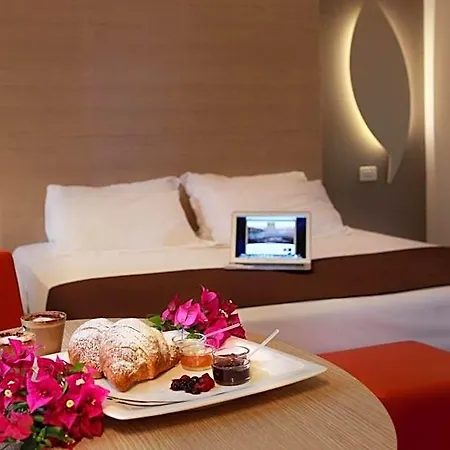 Colonne Hotell 3*