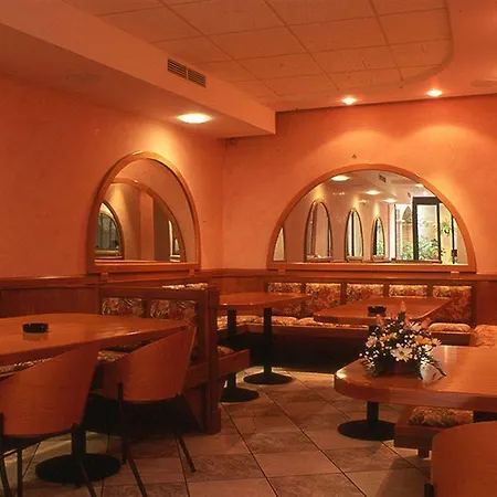 Colonne Hotel 3*