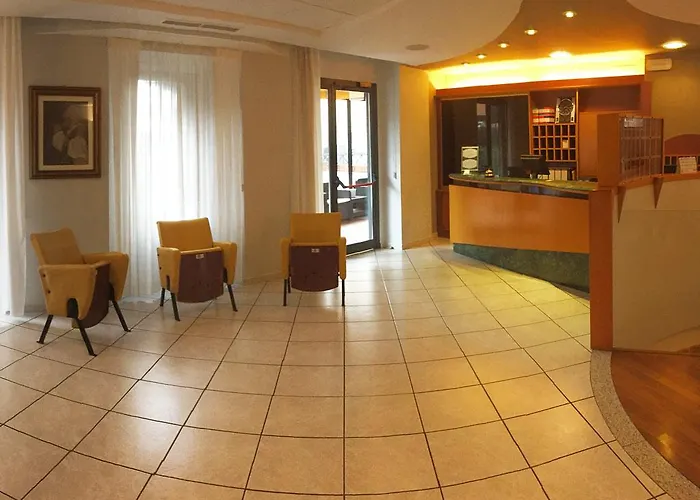 Colonne - Alihotels Hotel 3*