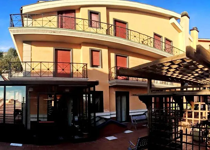 Colonne Hotel 3*